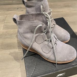 Sorel Evie lace wedge boots